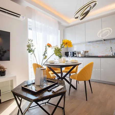 Sky Heaven Elegance 8th Apartman Bukarest