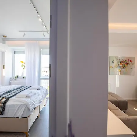 Apartament Sky Heaven Elegance 8th Bukareszt