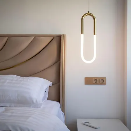 Sky Heaven Elegance 8th Apartment