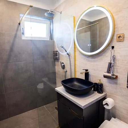 Sky Heaven Elegance 8th Daire