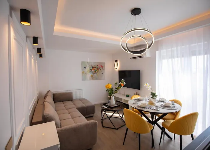 Sky Heaven Elegance 8th Apartament *