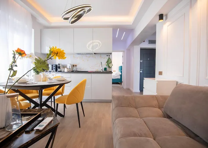 Sky Heaven Elegance 8th Apartment Bucharest