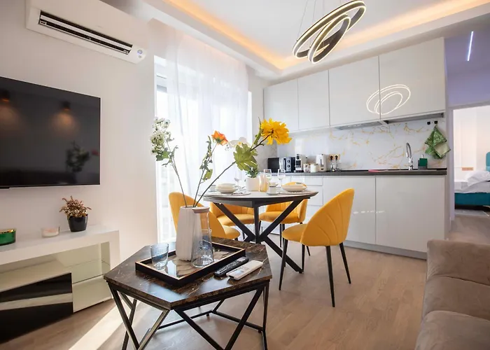 Sky Heaven Elegance 8th Apartment Bucharest